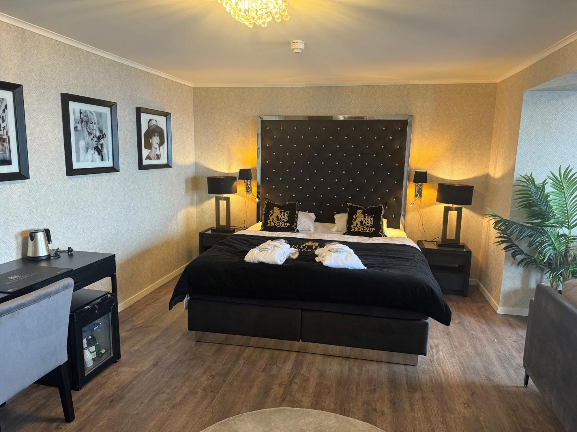 Grand Hotel Asgardstrand - Unike Hoteller Esterno foto